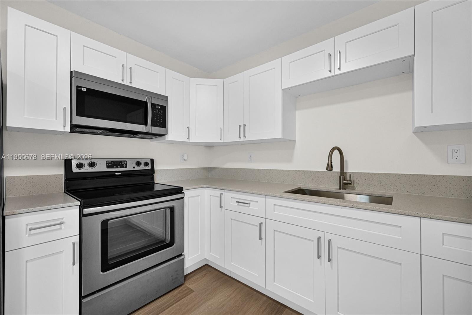 11812 NE 14th Avenue — photo 4