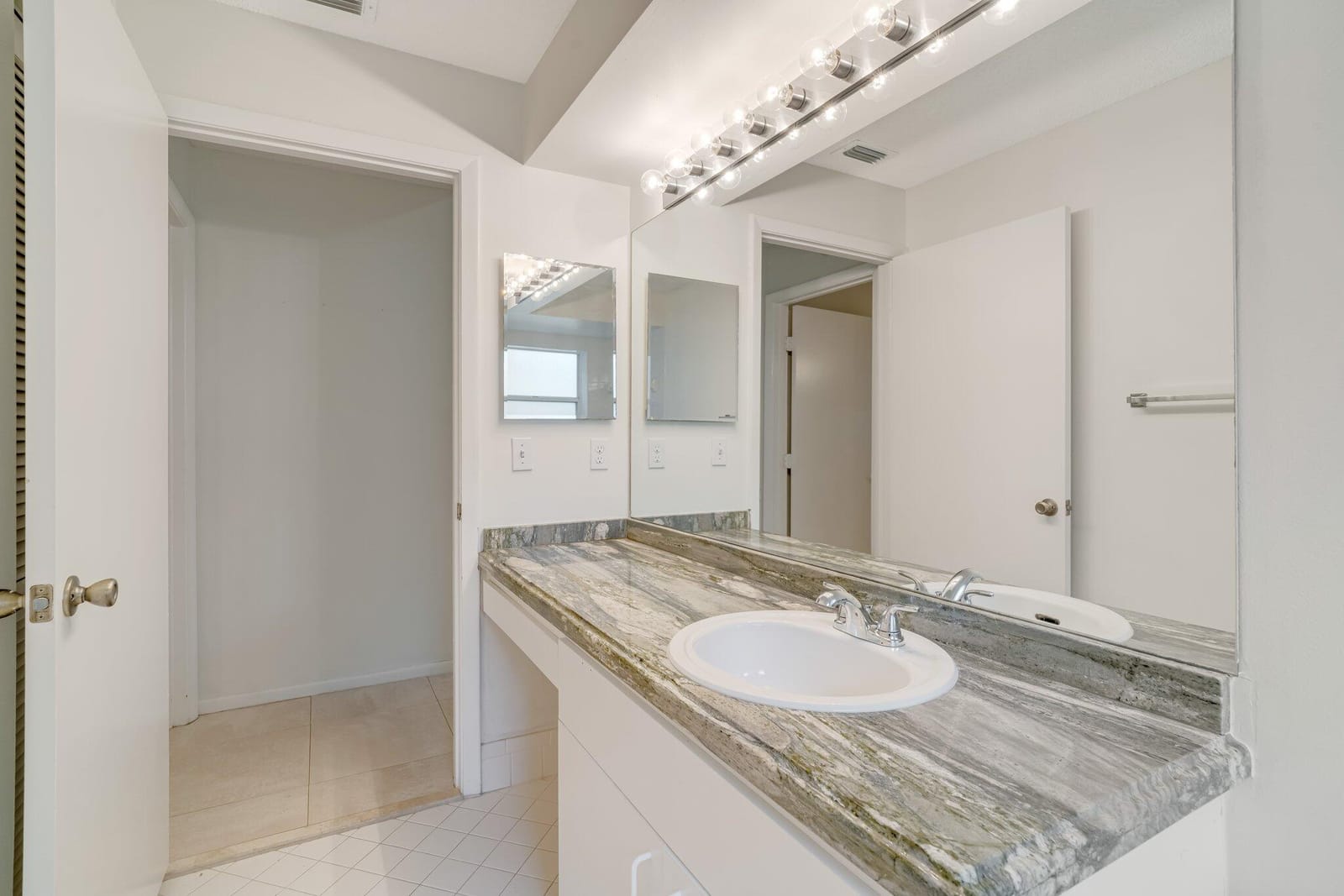 6209 Pond Tree Court — photo 7
