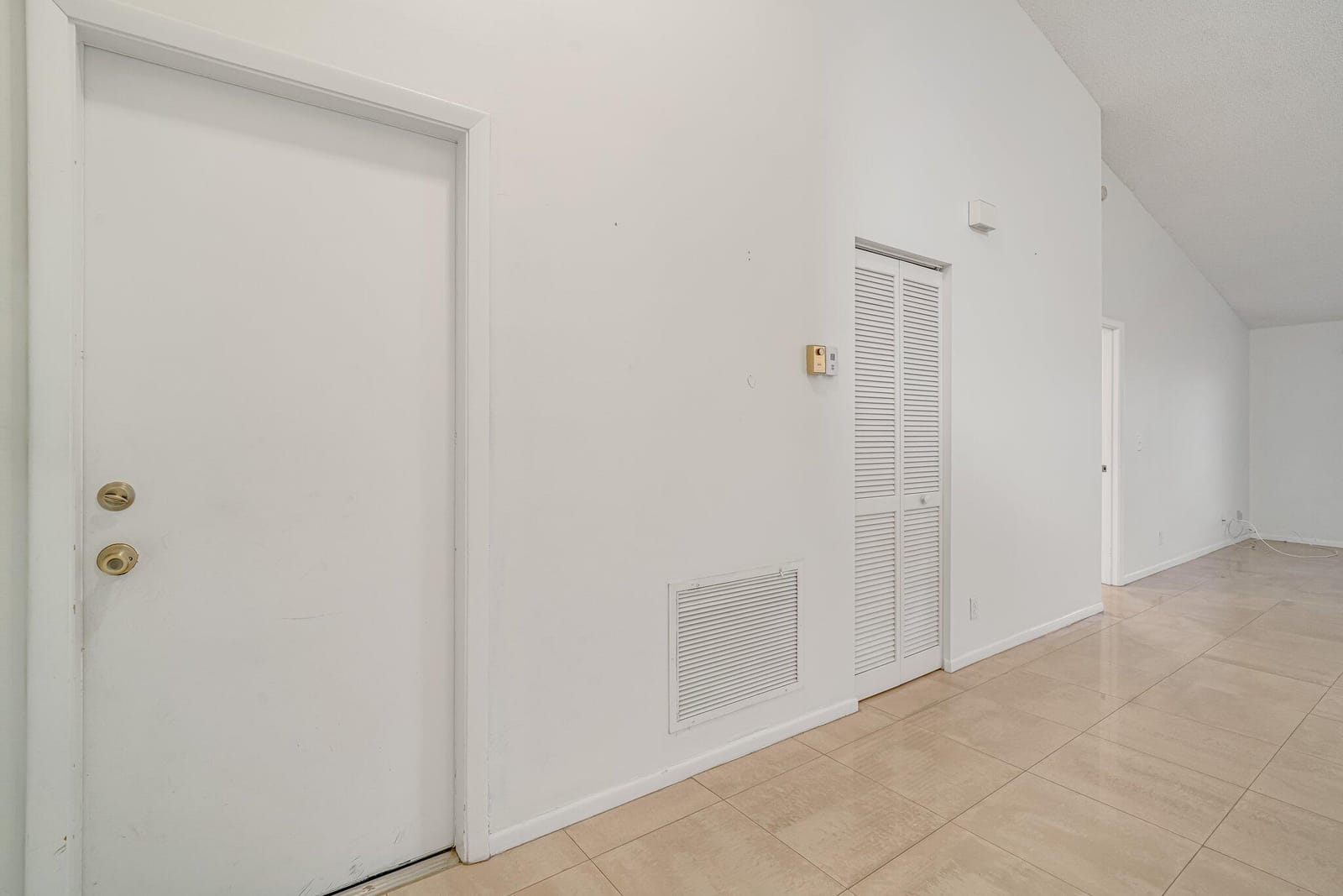 6209 Pond Tree Court — photo 8