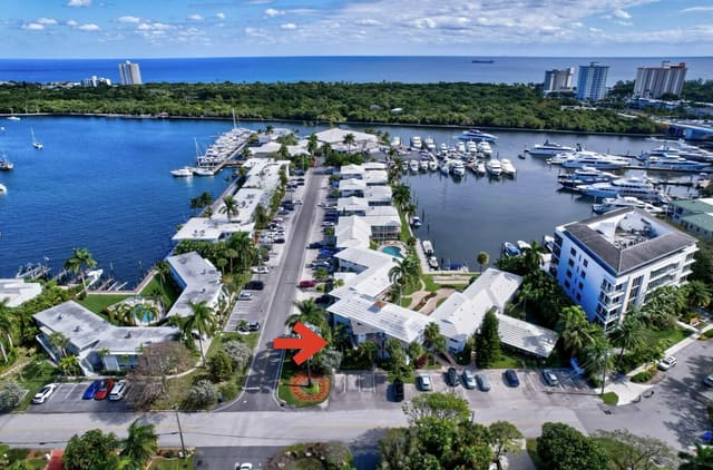1124 Seminole Drive 4b, sold in Coral Cove Assoc Co Op, Fort Lauderdale, FL
