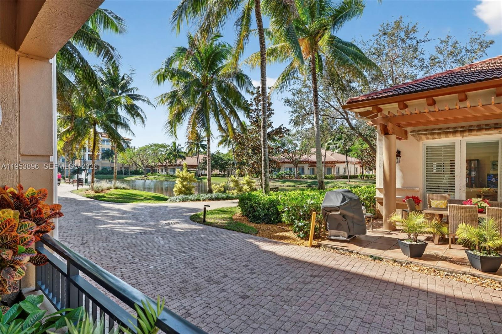 16135 Emerald Estates Dr 162 162, Weston, FL 33331, Weston