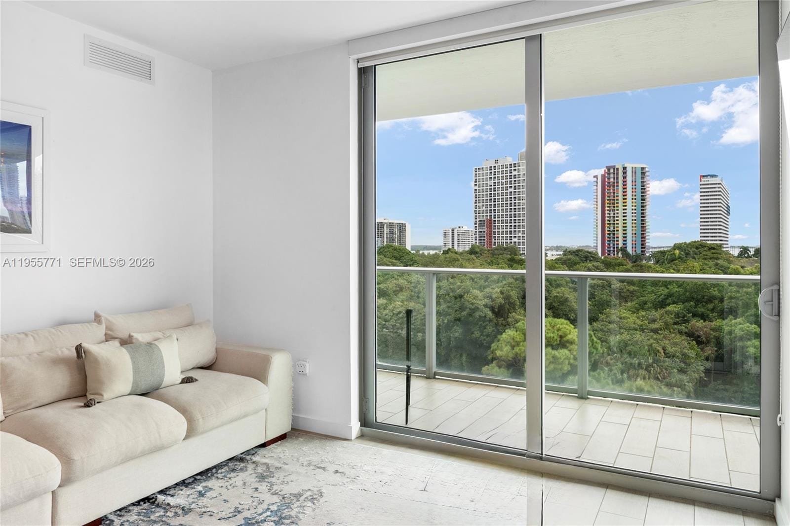 1600 SW 1st Avenue 707 — photo 2