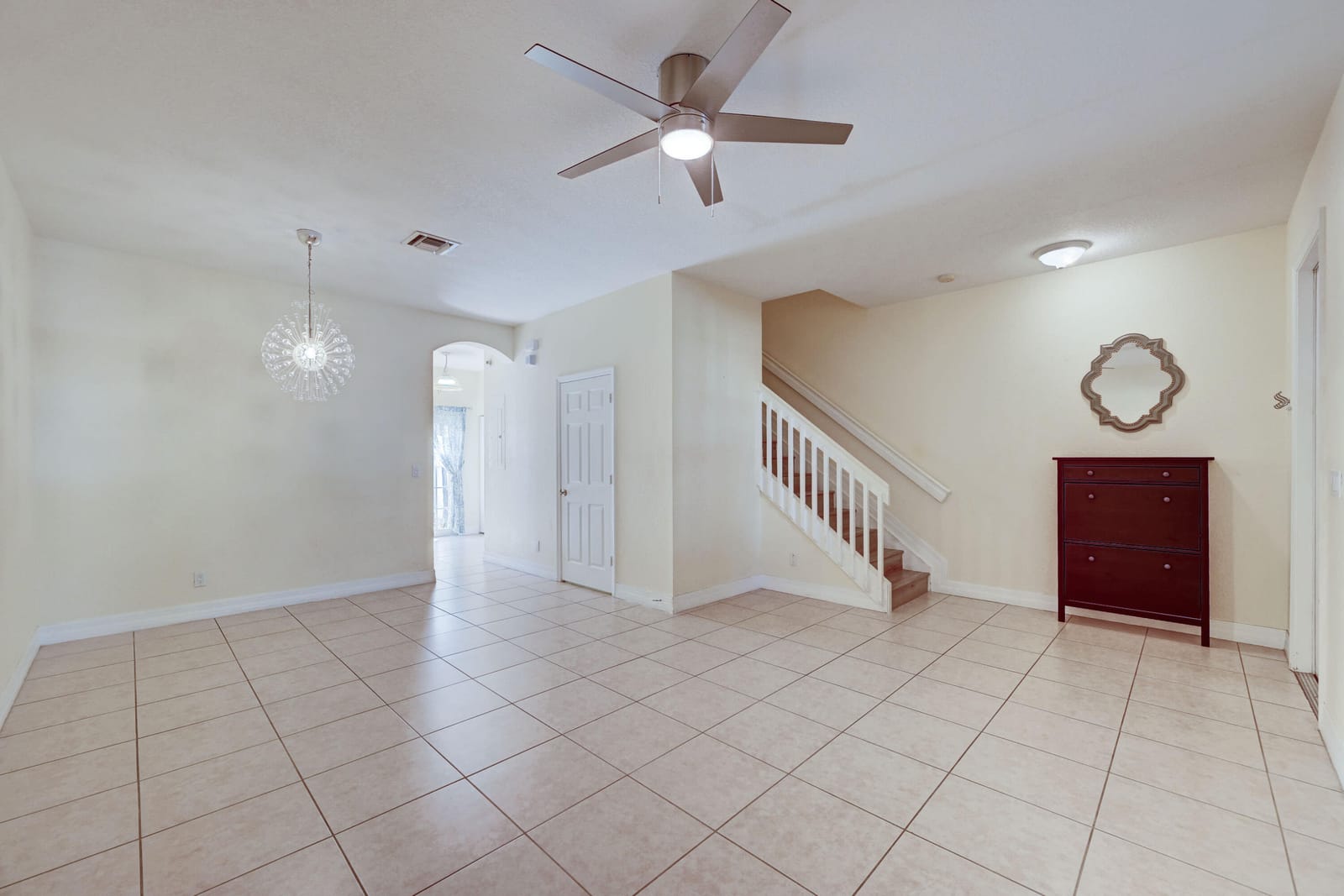 1092 NW 18th Ave Avenue — photo 2