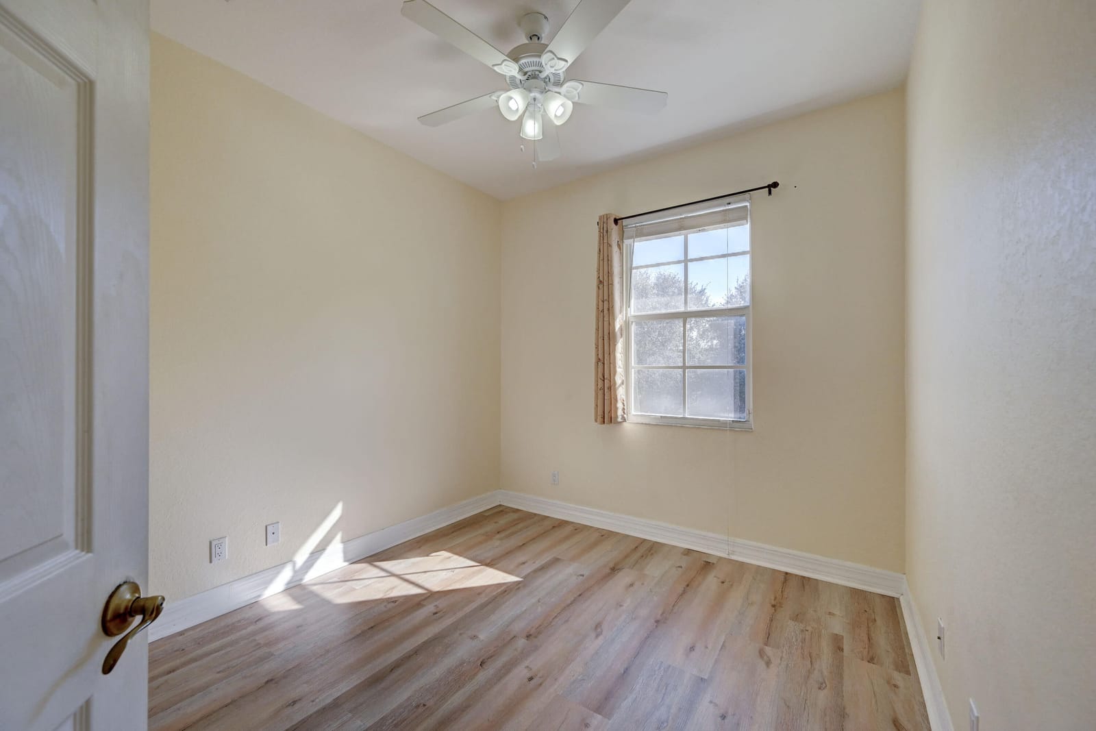 1092 NW 18th Ave Avenue — photo 6