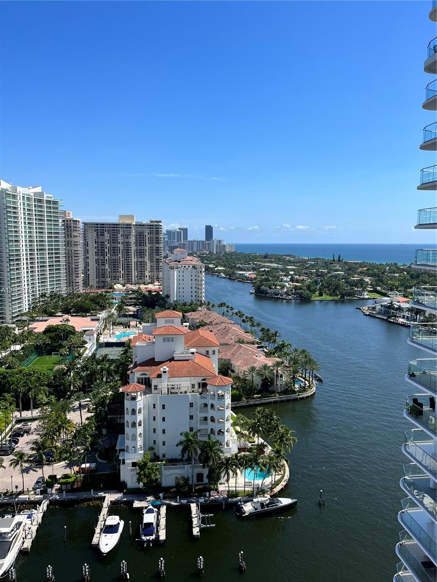19707 Turnberry Way 24A, Aventura, FL 33180, Aventura