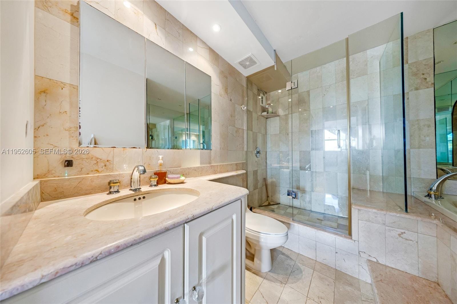 465 Ocean Drive 419, Miami Beach, FL 33139 photo 13