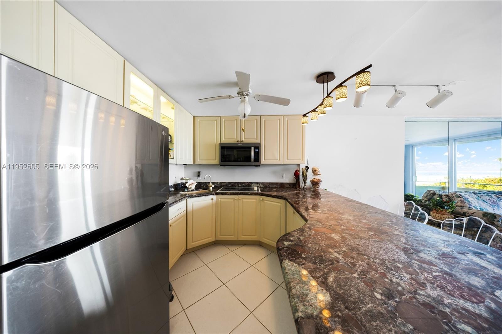 465 Ocean Drive 419 — photo 6
