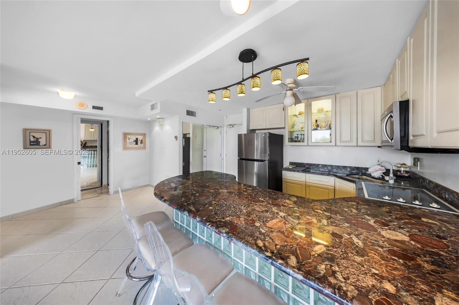 465 Ocean Drive 419 — photo 8
