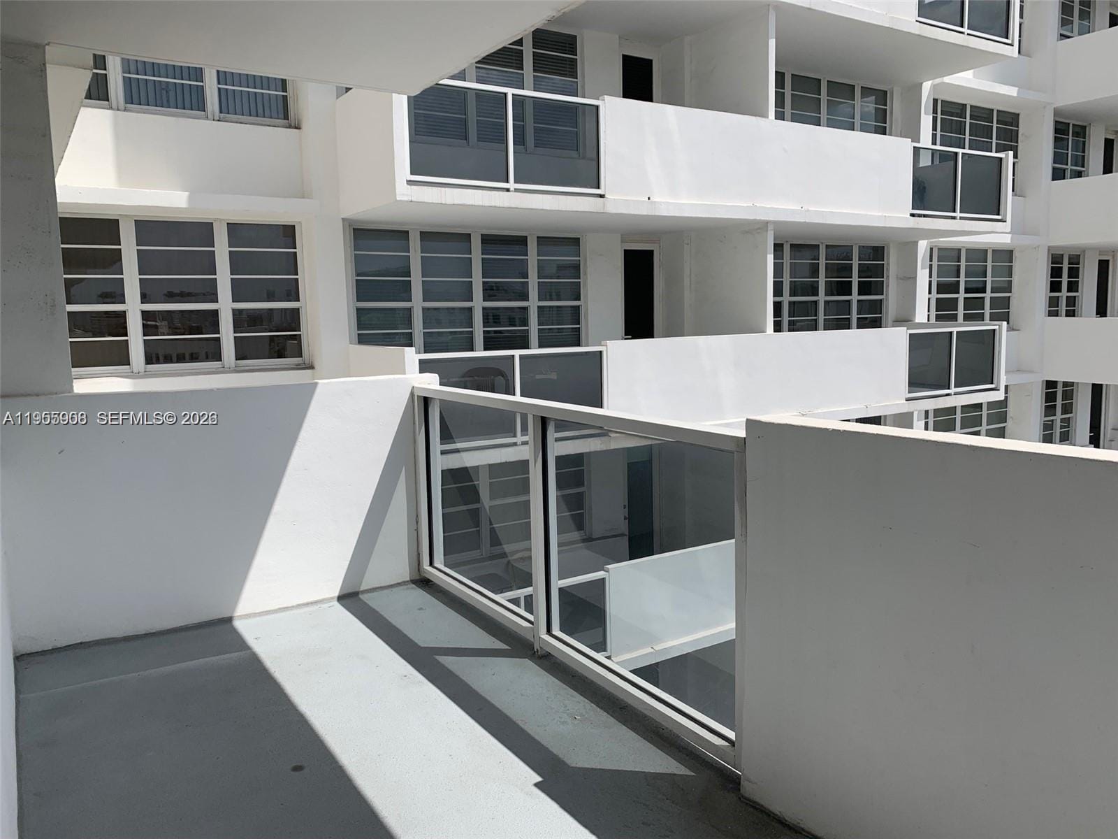 100 Lincoln Road 903 — photo 2