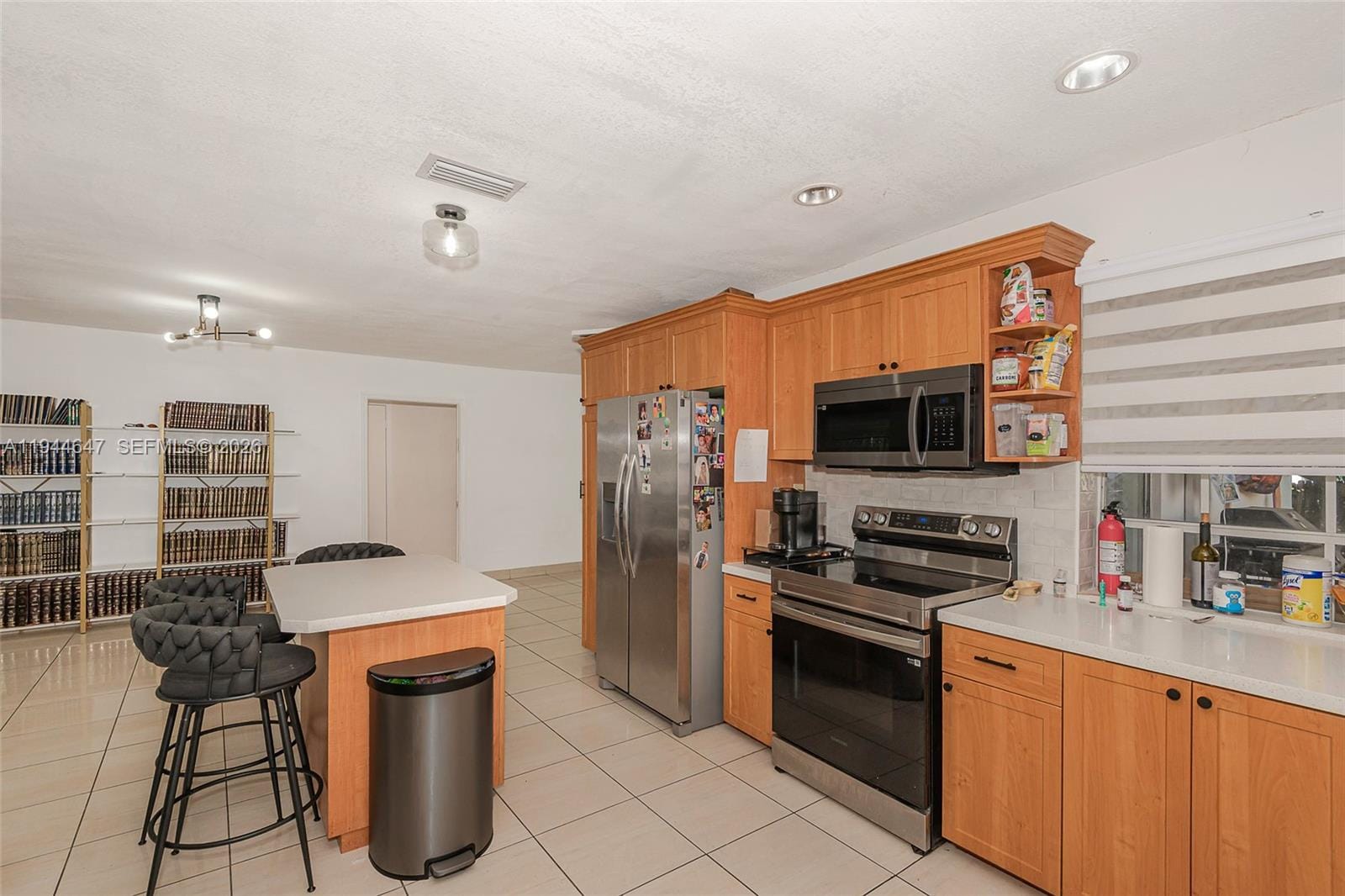 8950 Harding Avenue — photo 9
