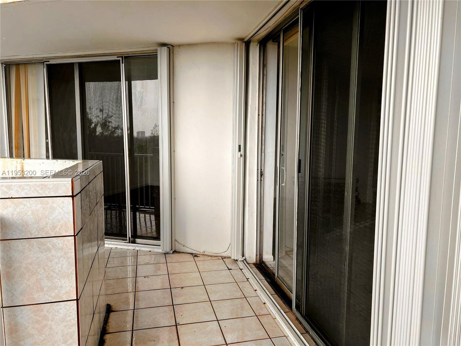 1300 NE Miami Gardens Drive 1001E — photo 3