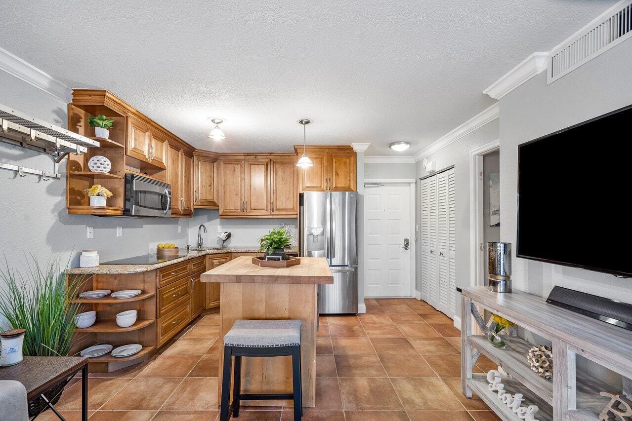 501 Greensward Lane 101-C, Delray Beach, FL 33445 photo 11