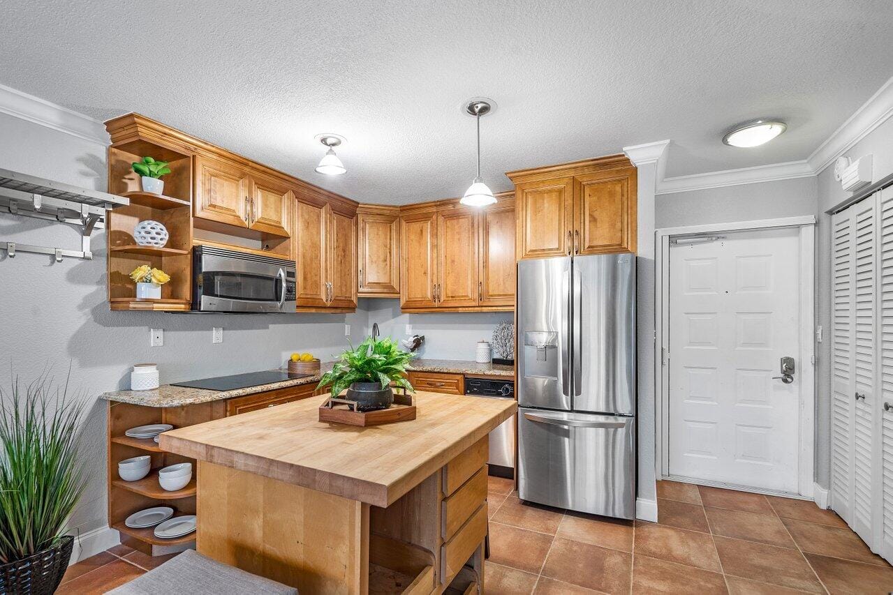 501 Greensward Lane 101-C, Delray Beach, FL 33445 photo 12