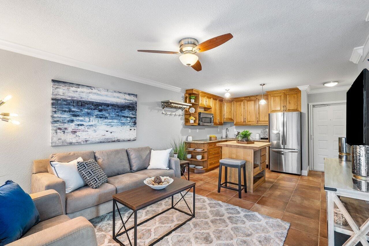 501 Greensward Lane 101-C, Delray Beach, FL 33445 photo 6
