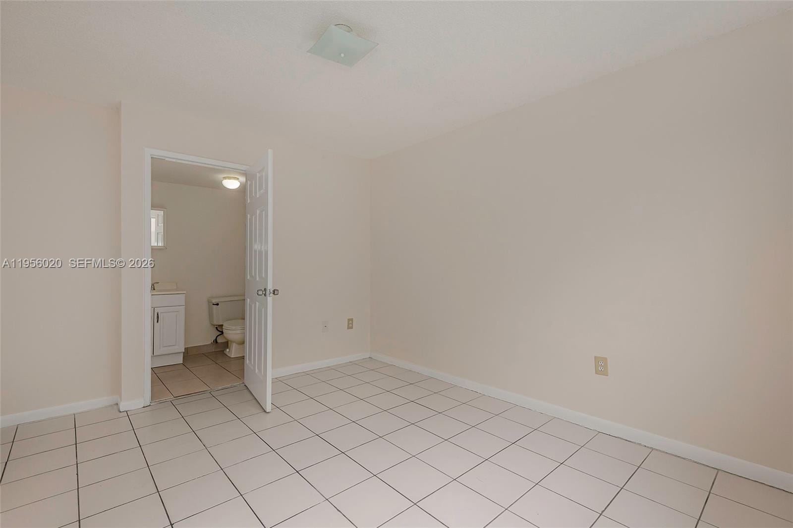 7785 W 30th Court F-104, Hialeah, FL 33018 photo 11