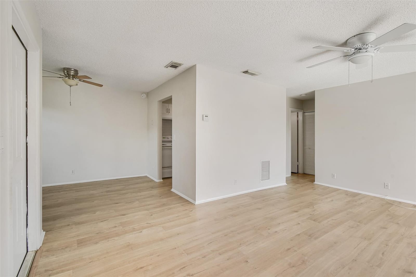 12394 A1a O8 — photo 3