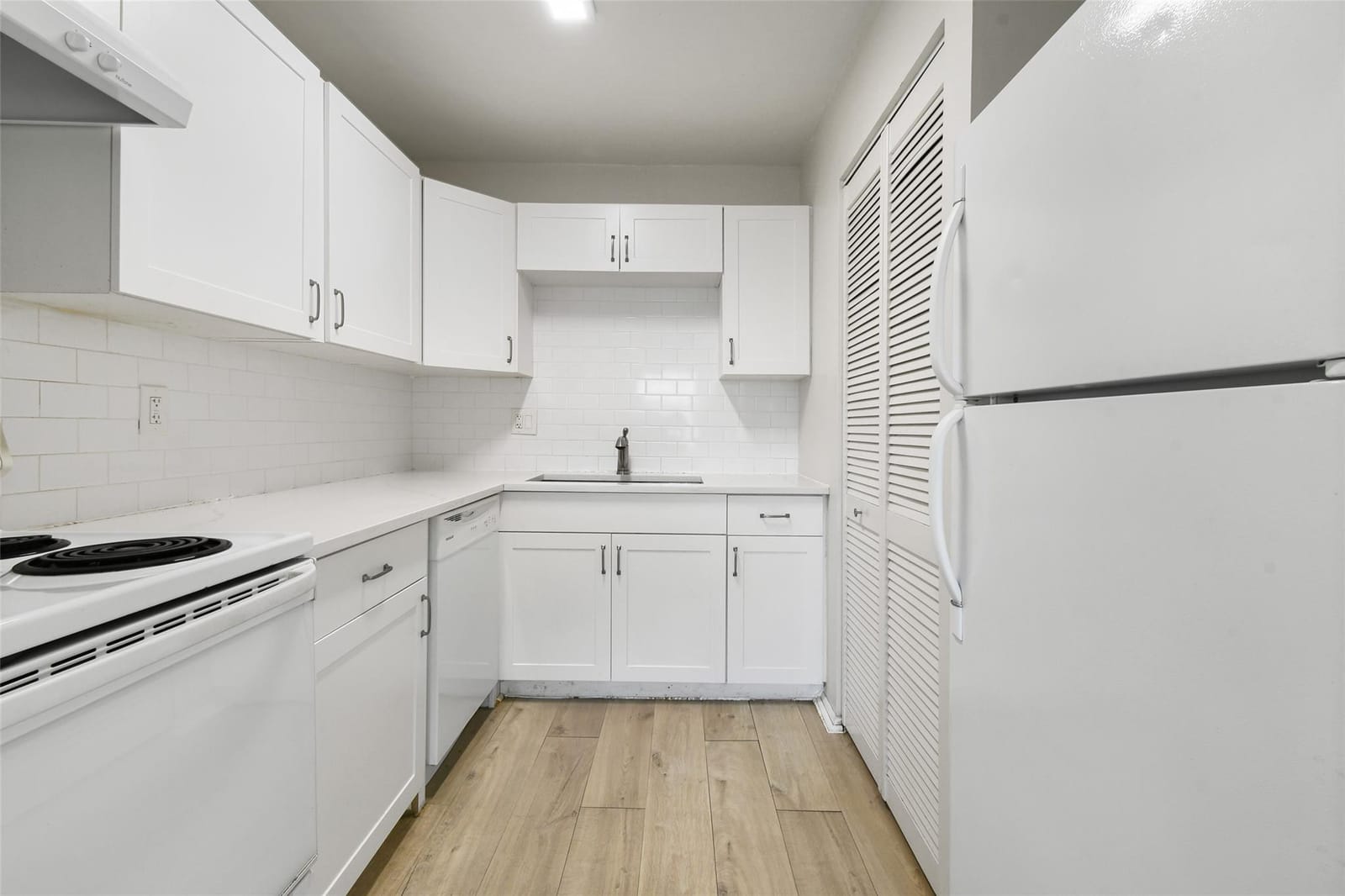 12394 A1a O8 — photo 8