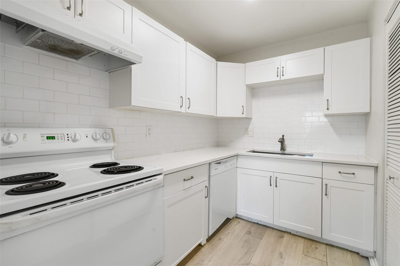 12394 A1a O8 — photo 9