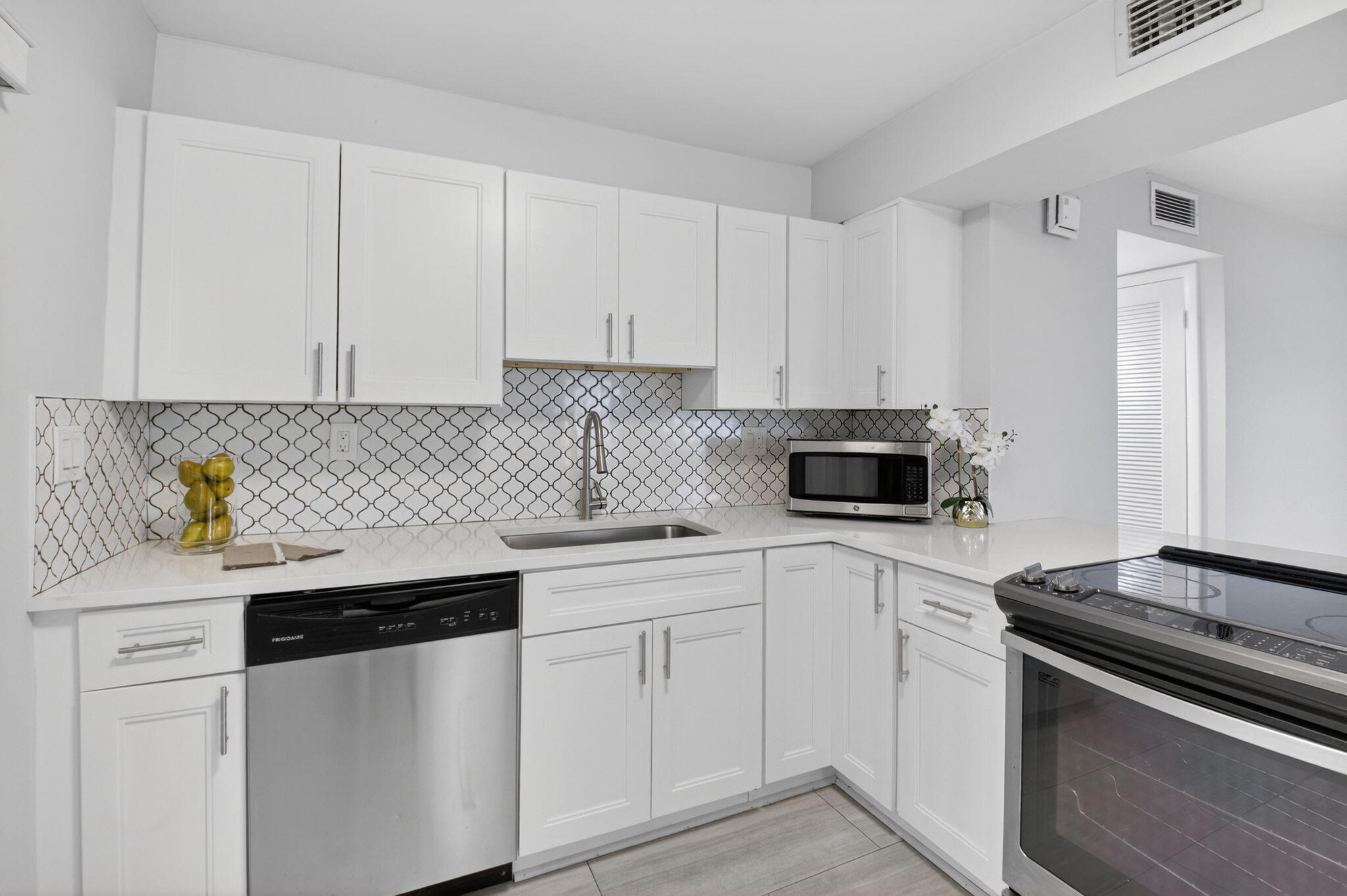 450 Piedmont J 450, Delray Beach, FL 33484 photo 14