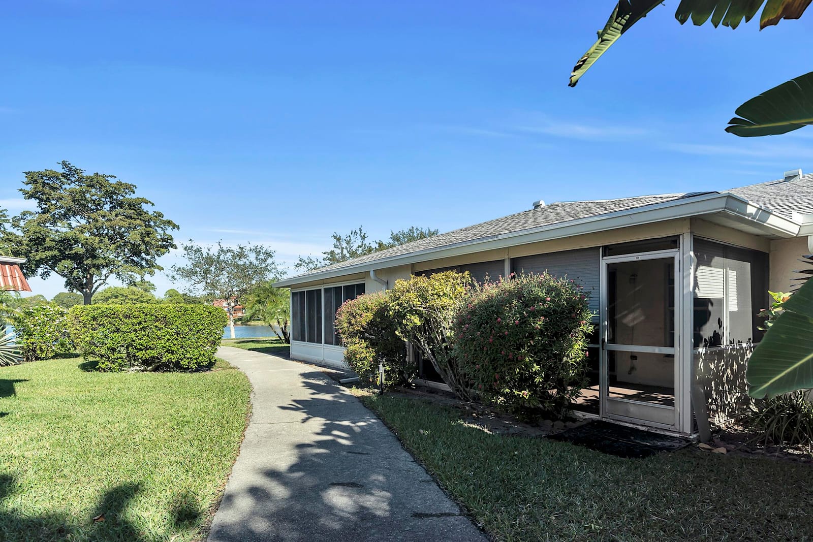 539 Franconia Circle B, Lake Worth, FL 33467 photo 3