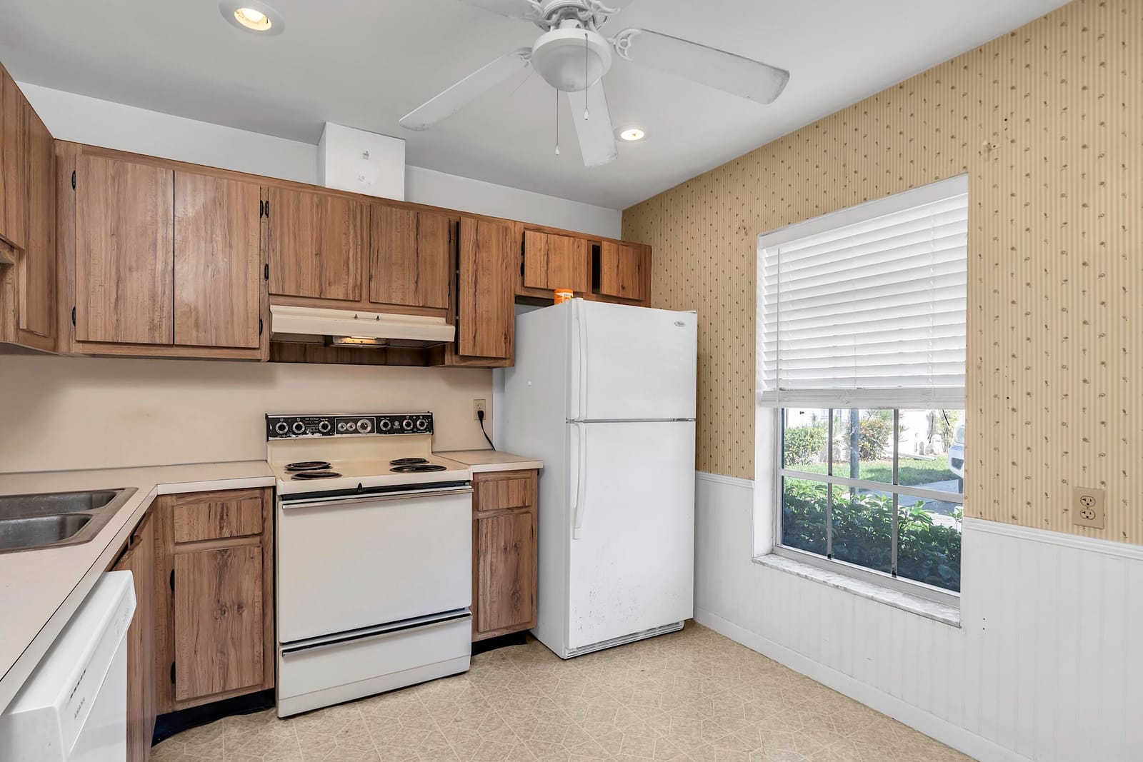 539 Franconia Circle B, Lake Worth, FL 33467 photo 6