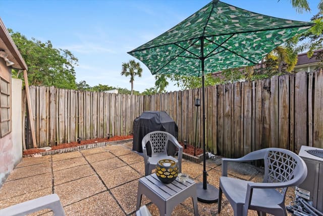 3320 Simms Street 11C, sold in Hollywood Gardens, Hollywood, FL