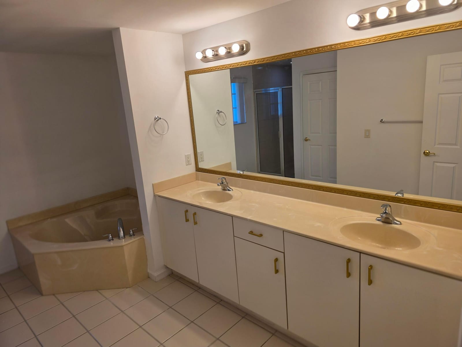3589 NW 14th Court S 3589 — photo 11