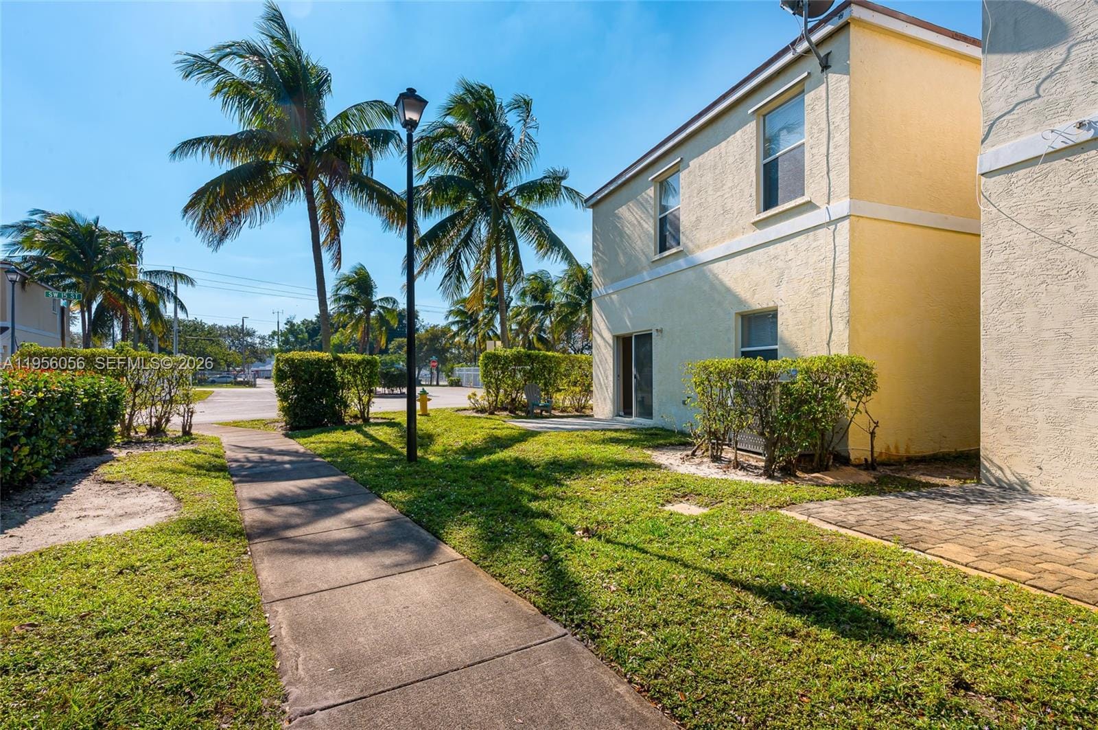 1001 SW 15th Street, Deerfield Beach, FL 33441 photo 3