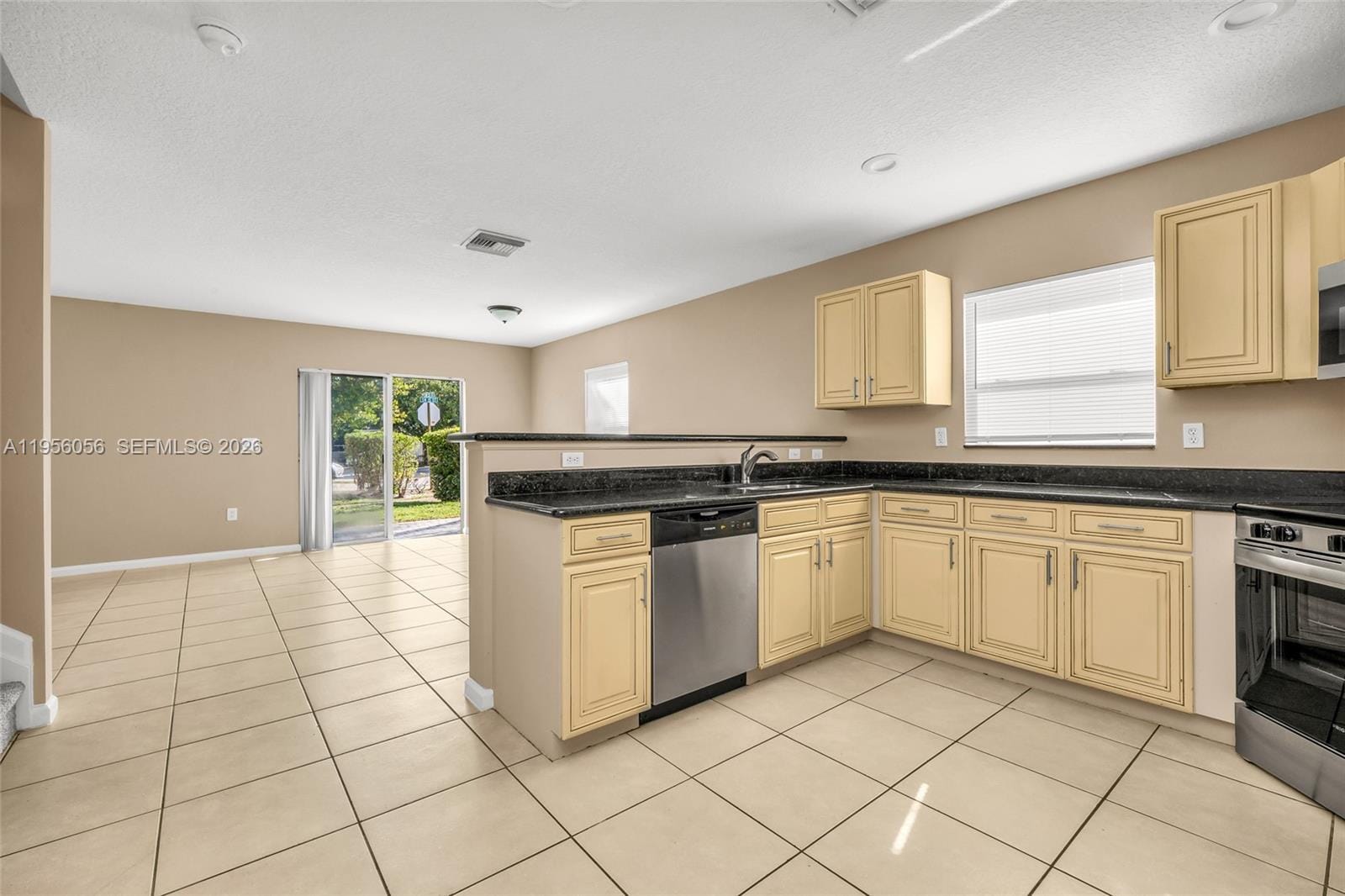 1001 SW 15th Street, Deerfield Beach, FL 33441 photo 6