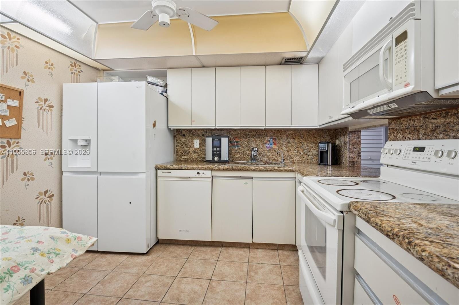 4301 Collins Avenue 202 — photo 7