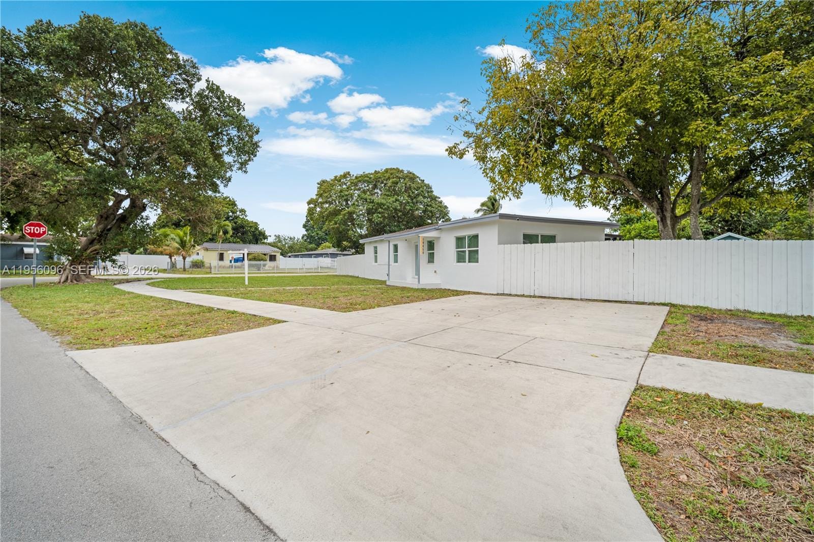 4 bedroom home for sale at 19450 6th, Miami Gardens, FL 33169 — $573,991