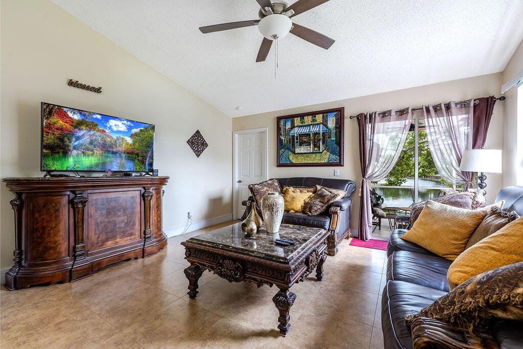 1035 Island Manor Drive, Greenacres, FL 33413 photo 10