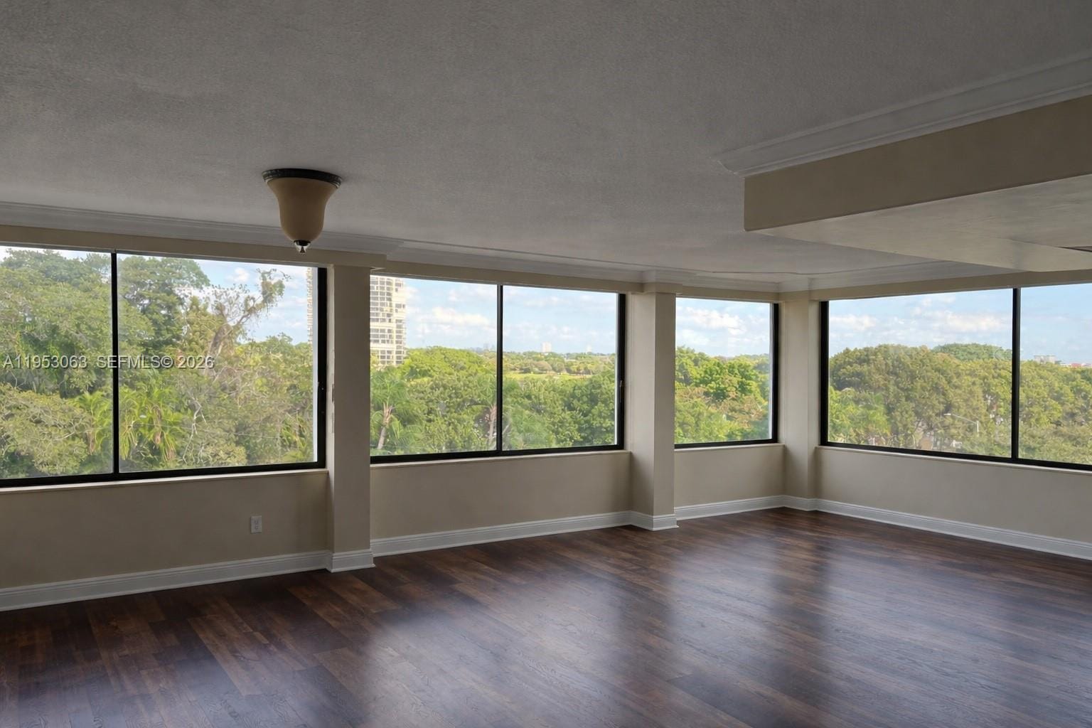 1500 Presidential Way 504 — photo 9