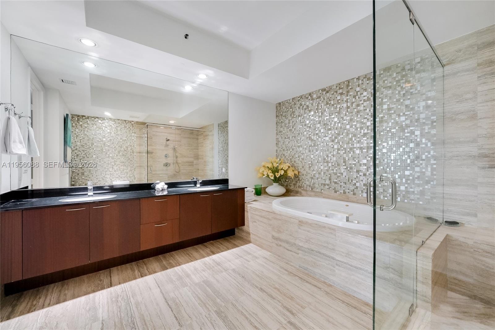 16001 Collins Avenue 2103, Sunny Isles Beach, FL 33160 photo 15
