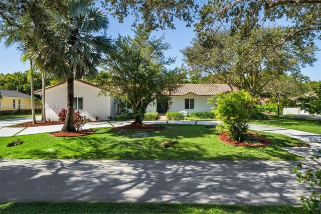 13502 SW 57th Court, sold in Cutler Bay Estates, Pinecrest, FL