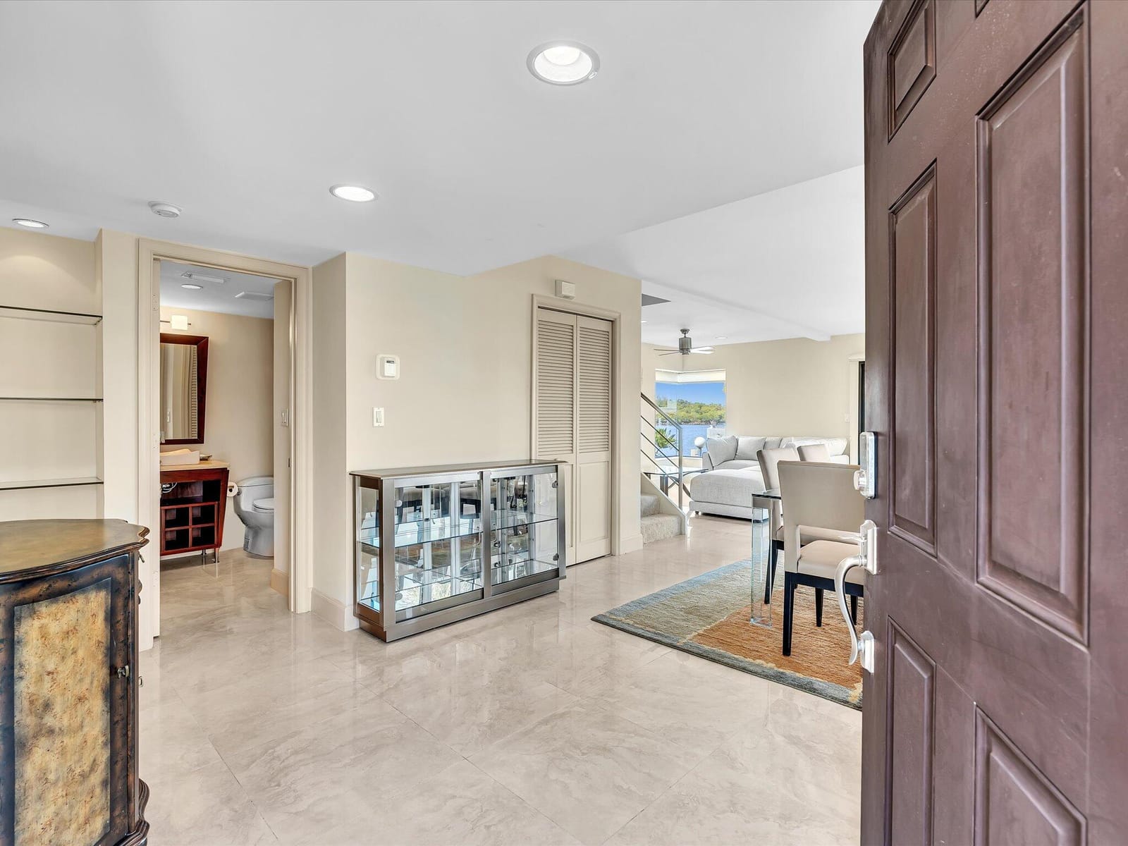 1005 Russell Drive 1 — photo 3