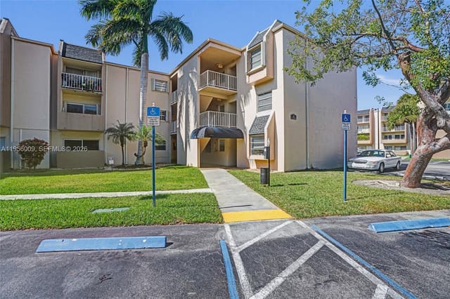 7705 SW 86th Street B-307, Miami, FL 33143