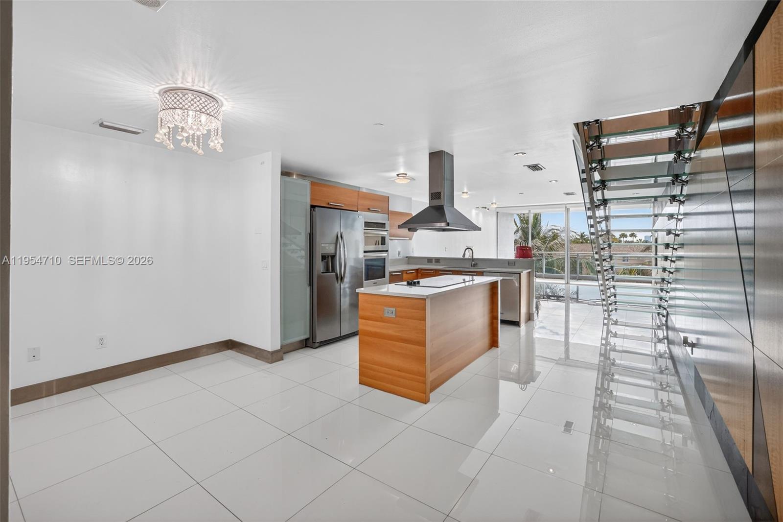 2950 NE 188th Street 302, Aventura, FL 33180, Aventura