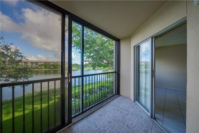 13701 SW 12th Street 212A, Pembroke Pines, FL 33027