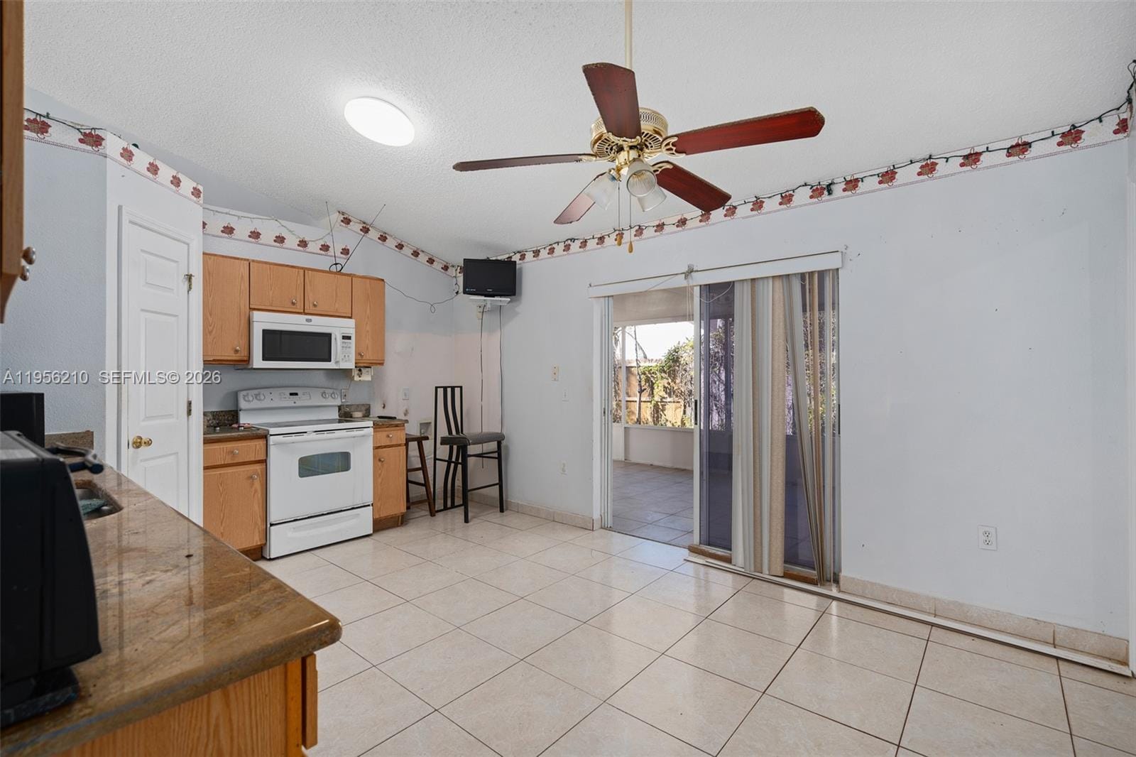 327 Ridge Court — photo 5
