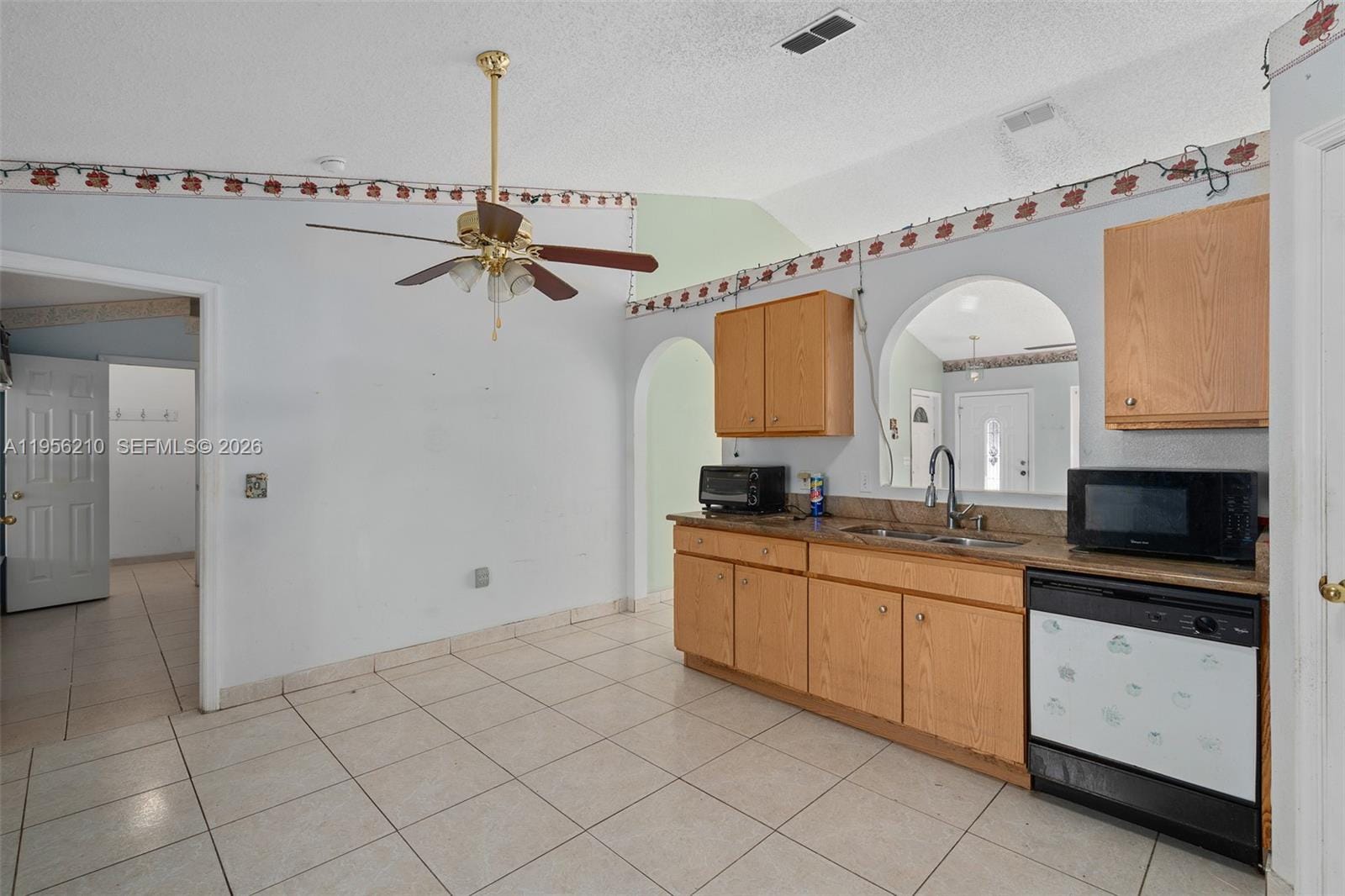 327 Ridge Court — photo 8