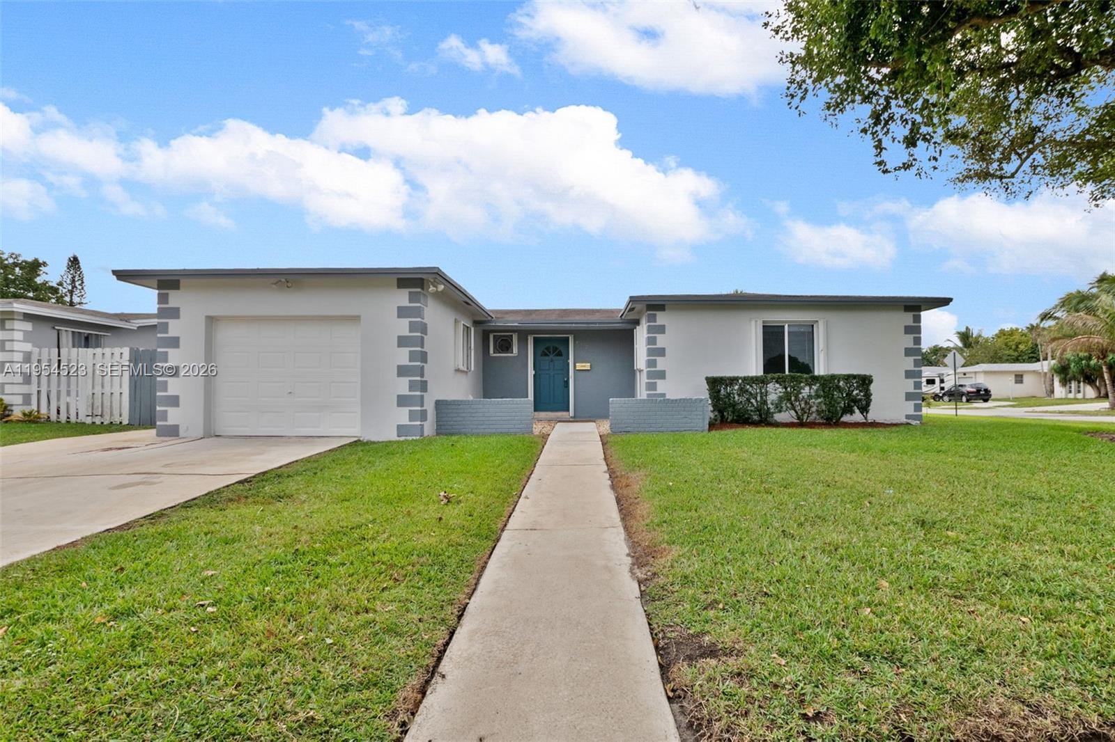 6572 SW 8th Court, North Lauderdale, FL 33068