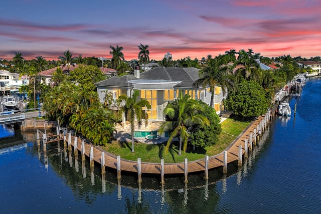 2330 NE 31st Court, Lighthouse Point, FL 33064