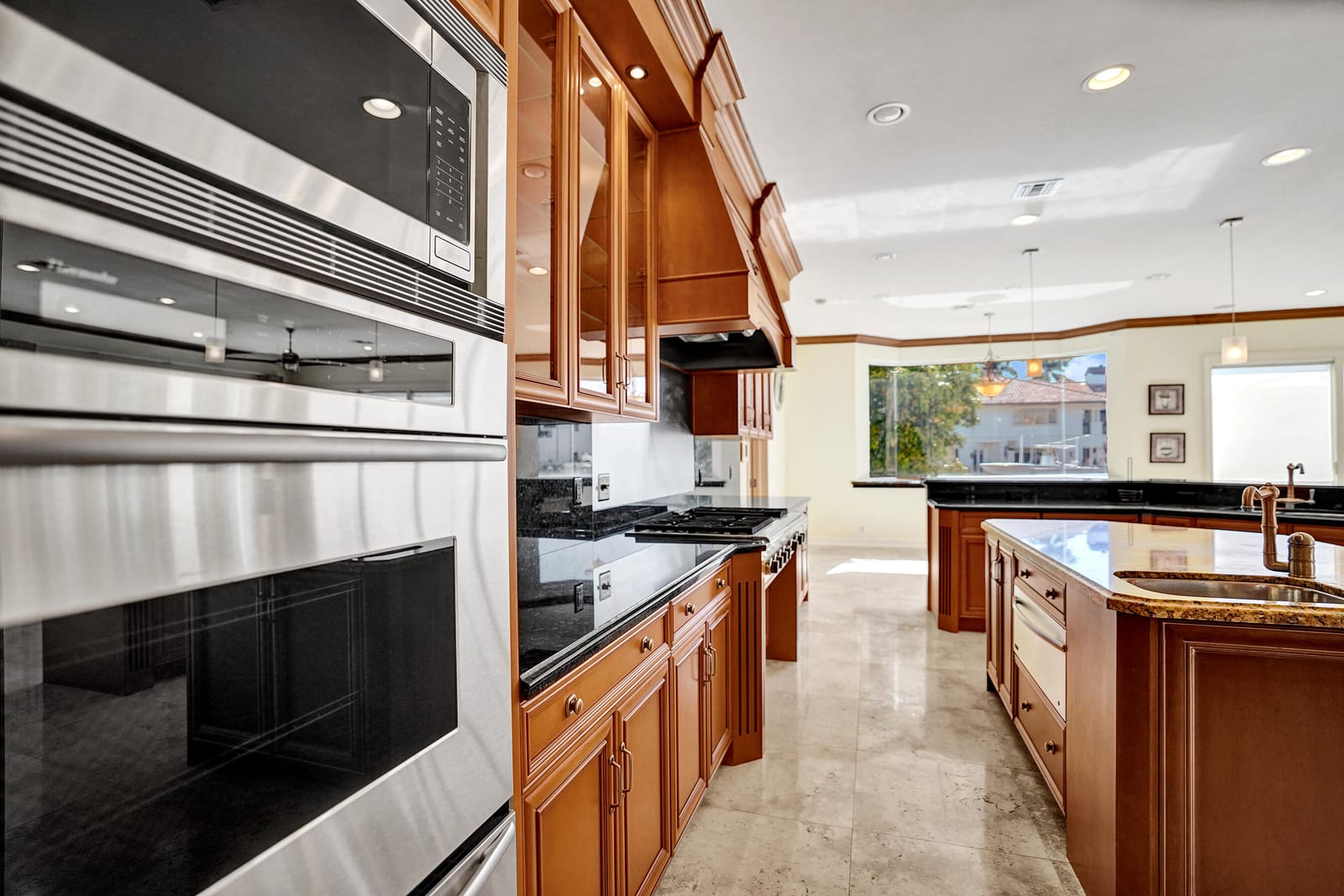 2330 NE 31st Court — photo 12