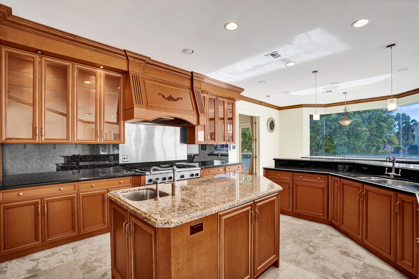 2330 NE 31st Court, Lighthouse Point, FL 33064 photo 14