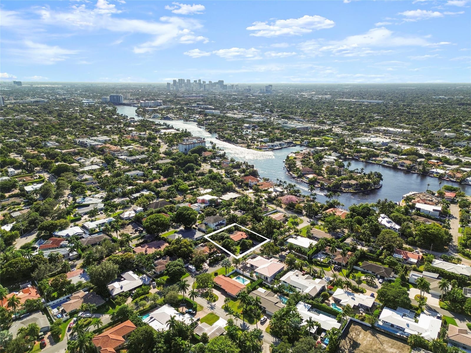 2530 NE 24th Street, Fort Lauderdale, FL 33305