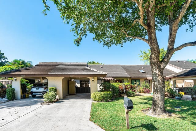 10057 Shadywood Place, Boynton Beach, FL 33437