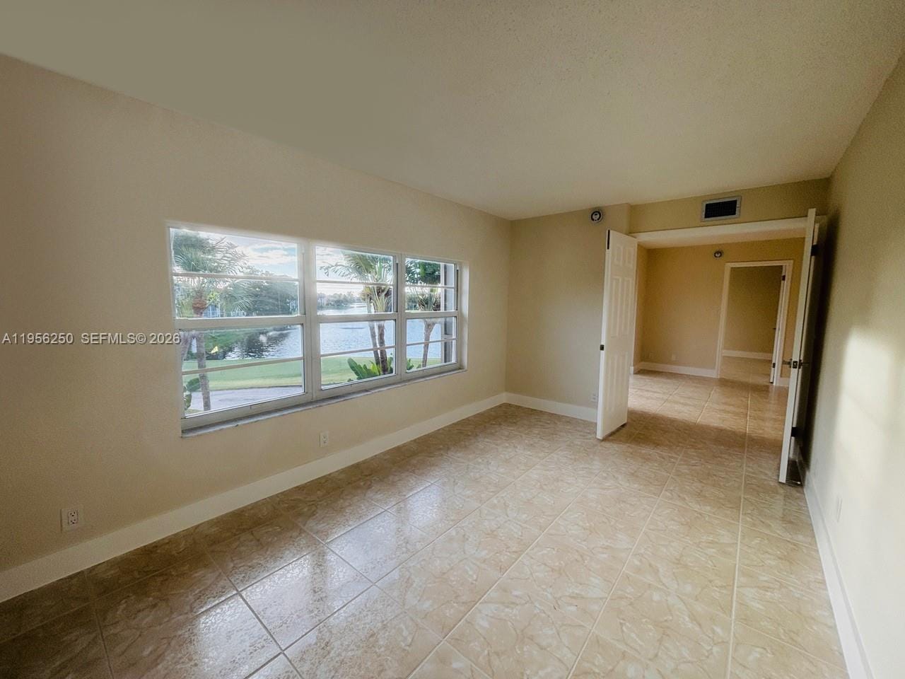 411 S Hollybrook Drive 305 — photo 11