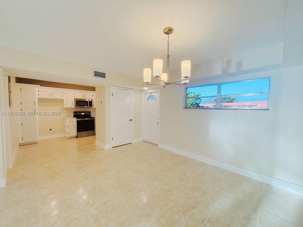 411 S Hollybrook Drive 305 — photo 6