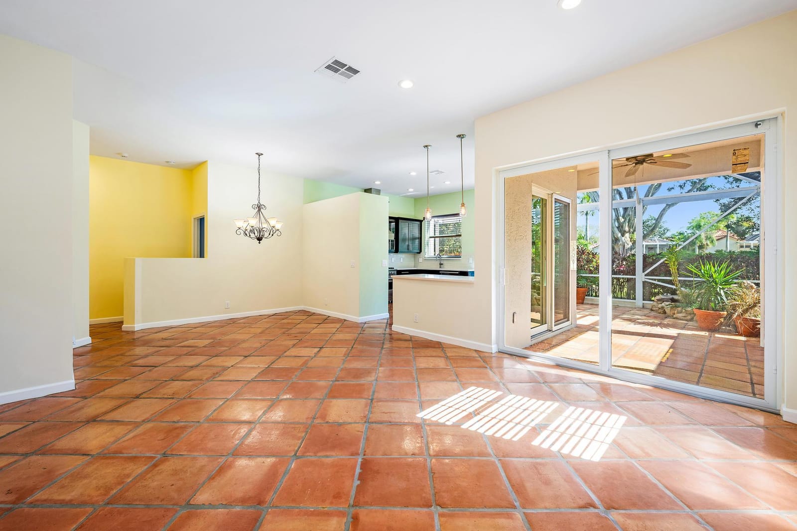 8384 Heritage Club Drive — photo 8